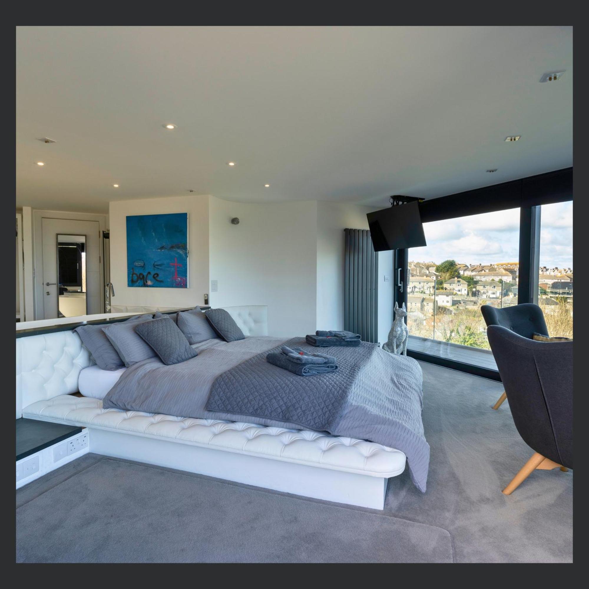 Uno St Ives - Luxury Serviced Accommodation Εξωτερικό φωτογραφία